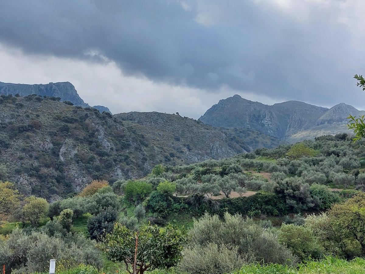 Mouri Village Aikirgiannis Екстериор снимка
